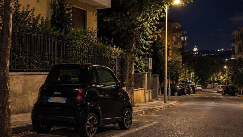Banda delle minicar a Roma, è caccia agli aggressori: al vaglio filmati telecamere