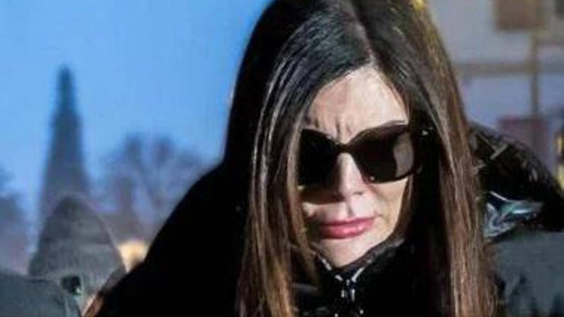 Strage di Crans Montana, Jessica Moretti chiede l’indennità di infortunio
