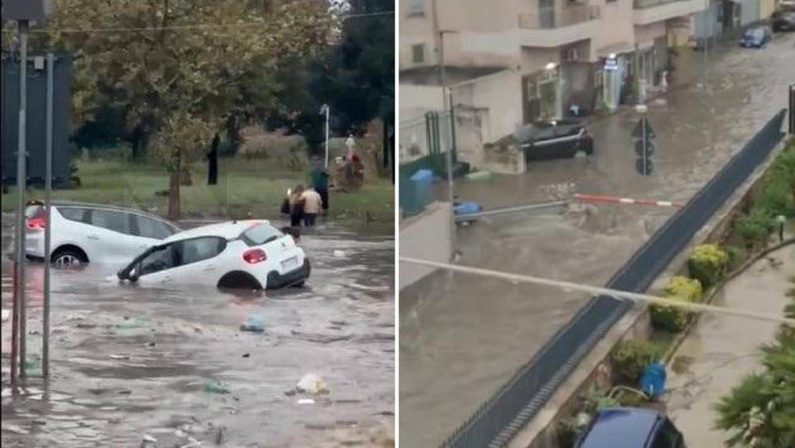 Maltempo, nubifragi e strade allagate da Napoli a Brindisi: allerta meteo arancione e scuole chiuse
