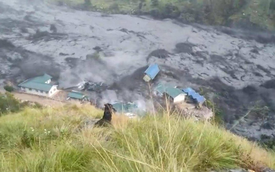Nepal, nuove inondazioni: ponti e case spazzati via, ci sono dispersi