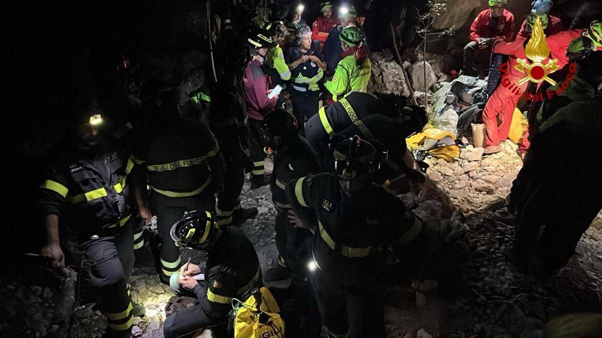 https://www.quotidianodelsud.it/wp-content/uploads/2026/10/operazioni-salvataggio-escursionista-bollato-in-grotta-a-urzulei-og-a.jpeg