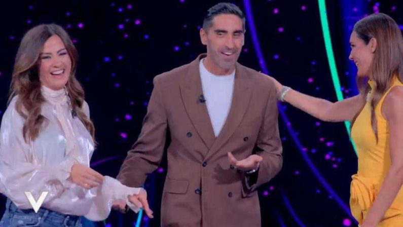 Giorgia Palmas e Filippo Magnini: “Diventeremo genitori di un maschietto”