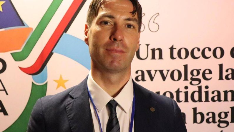 Ia, Patrizio (Meritocrazia Italia): “Nelle aziende sopra i 50 dipendenti almeno il 60% della forza lavoro sia umana”