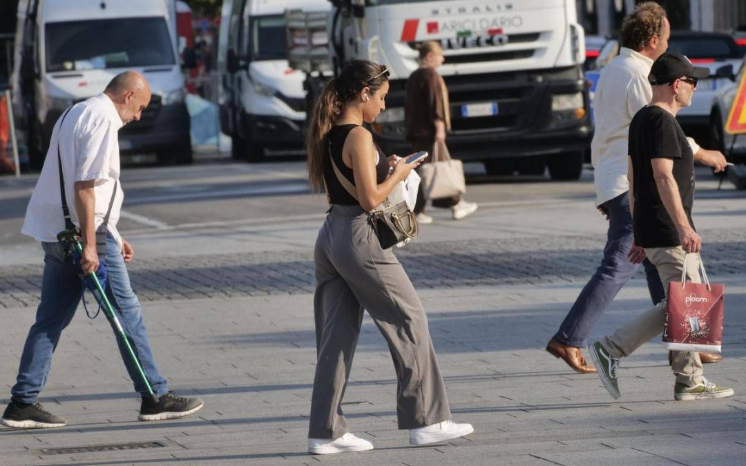 Nuovo Codice della strada, regole per i pedoni e multe: cosa cambia e da quando
