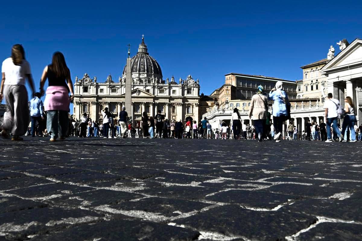 https://www.quotidianodelsud.it/wp-content/uploads/2026/10/piazza-san-pietro-77-afp.jpeg