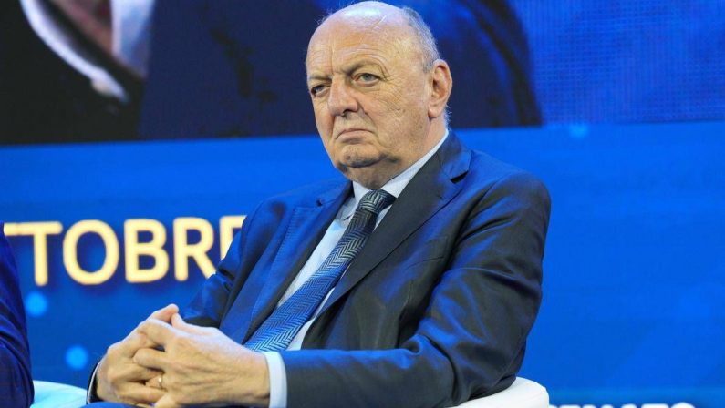 Tetto al gas, Pichetto Fratin: “Taglierà del 10% le bollette a famiglie e imprese”