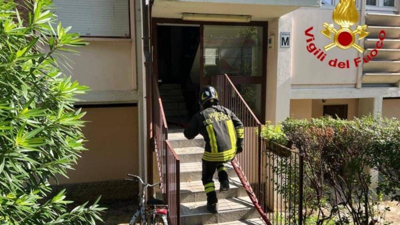Milano, anziana muore nell’incendio dell’appartamento