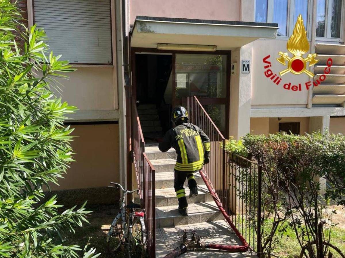 https://www.quotidianodelsud.it/wp-content/uploads/2026/10/pompieri-milano-incendio.jpeg