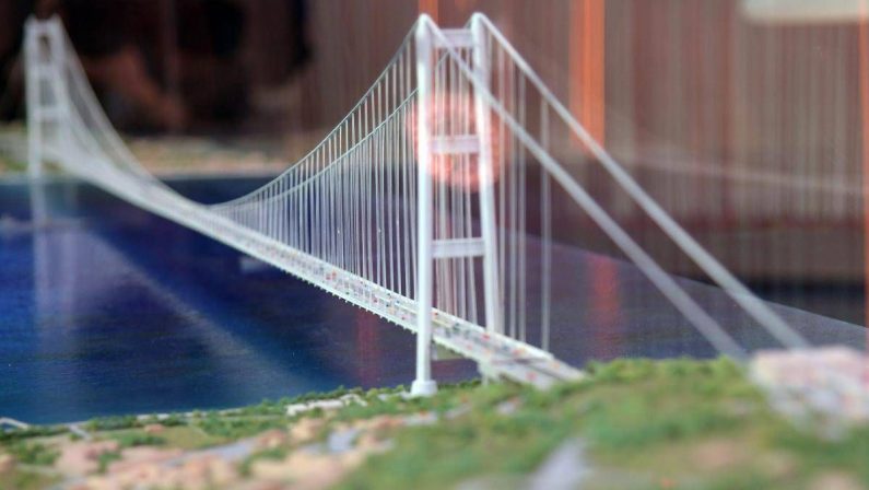 Ponte sullo Stretto, acquisiti documenti da ministero e società nell’ambito dell’inchiesta per corruzione