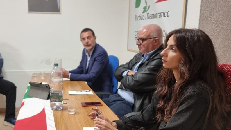 Cosenza, il circolo Pd insiste:  «Un unico gruppo consiliare»