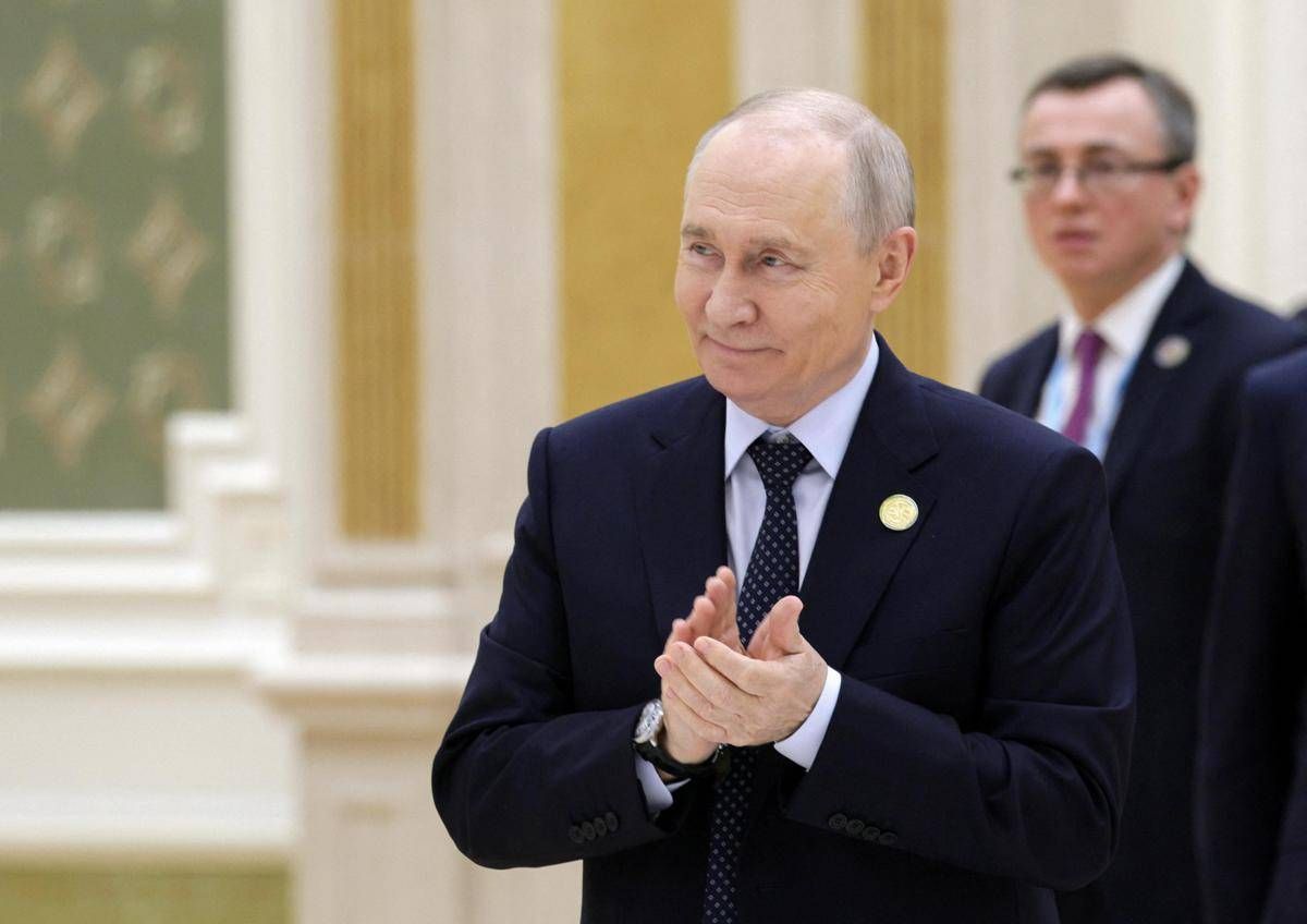 https://www.quotidianodelsud.it/wp-content/uploads/2026/10/putin-afp-applauso-1010.jpeg