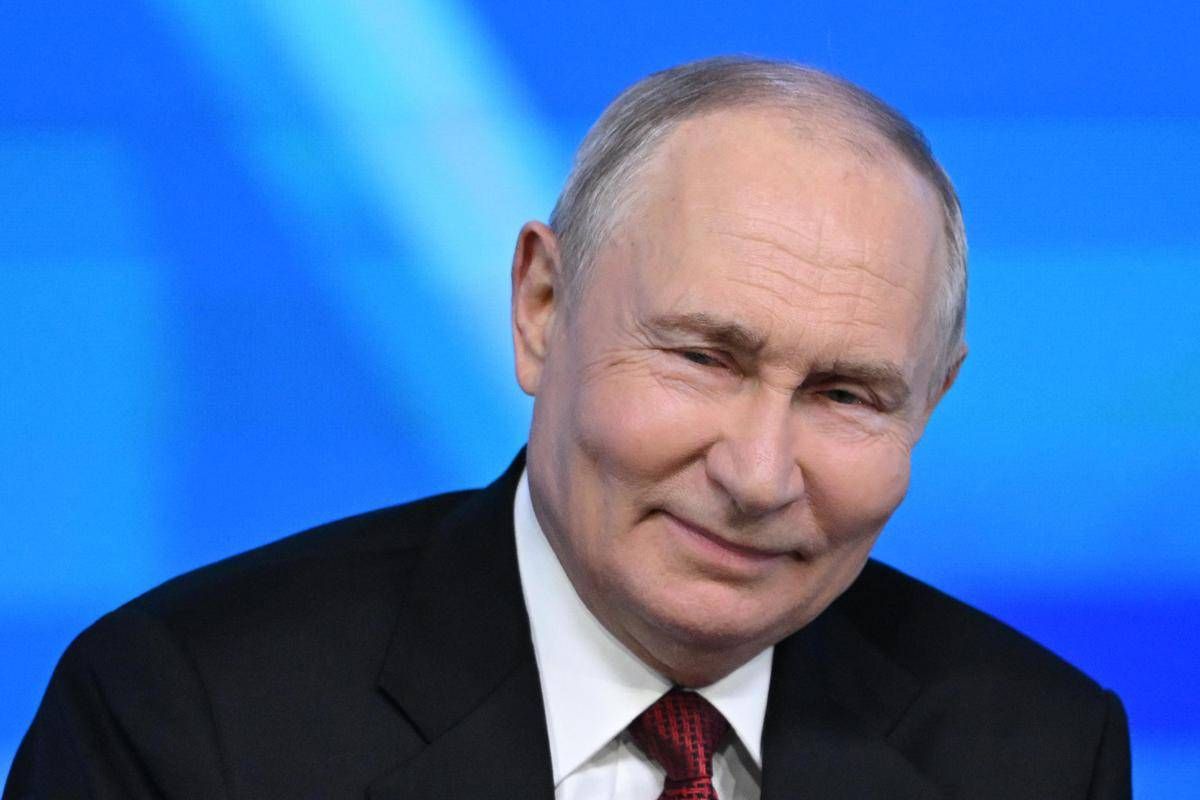 https://www.quotidianodelsud.it/wp-content/uploads/2026/10/putin-sorriso-afp-0610.jpeg