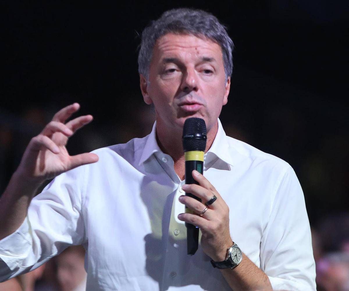 https://www.quotidianodelsud.it/wp-content/uploads/2026/10/renzi-microfono-fg-0510-1.jpeg