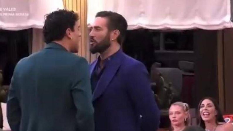 Gf Vip, rissa sfiorata tra Alex Belli e Alessandra Roncaccia