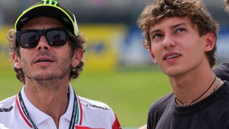 Valentino Rossi incorona Kimi Antonelli: “E’ un sogno un pilota italiano così forte”