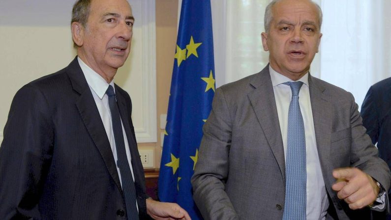 Scontri Milano, Sala: “Ora controllo e repressione, preoccupazione per sabato”. Piantedosi: “Ragazzi manovrati? Ancora nessuna evidenza”
