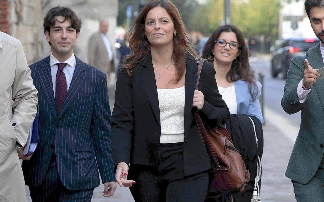 Ilaria Salis e il risarcimento agli ex collaboratori, ecco perché la condanna è stata annullata