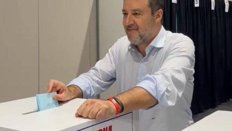 Salvini rieletto segretario della Lega con 465 voti: Garavaglia si ferma a 146
