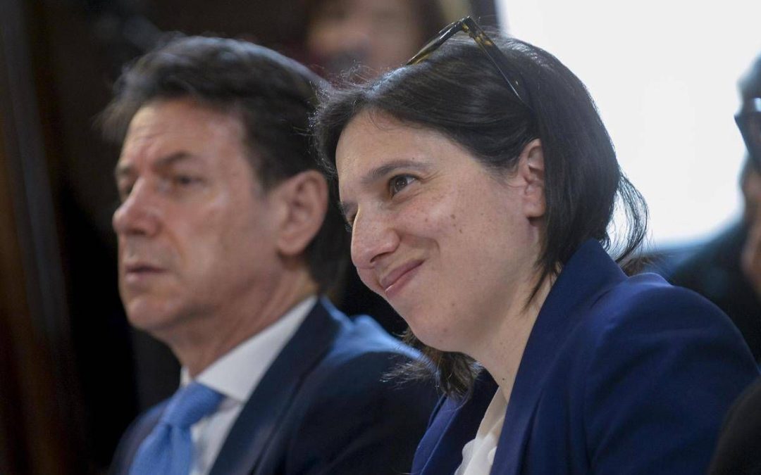 Campo largo, tensioni nel centrosinistra: Conte insiste su primarie presto