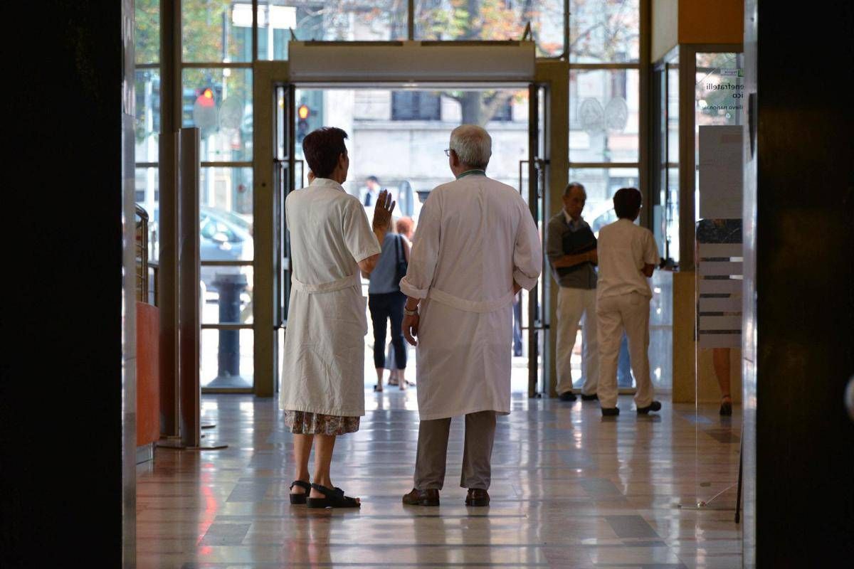 https://www.quotidianodelsud.it/wp-content/uploads/2026/10/sciopero-dei-medici-ospedale-fatebenefratelli.jpeg