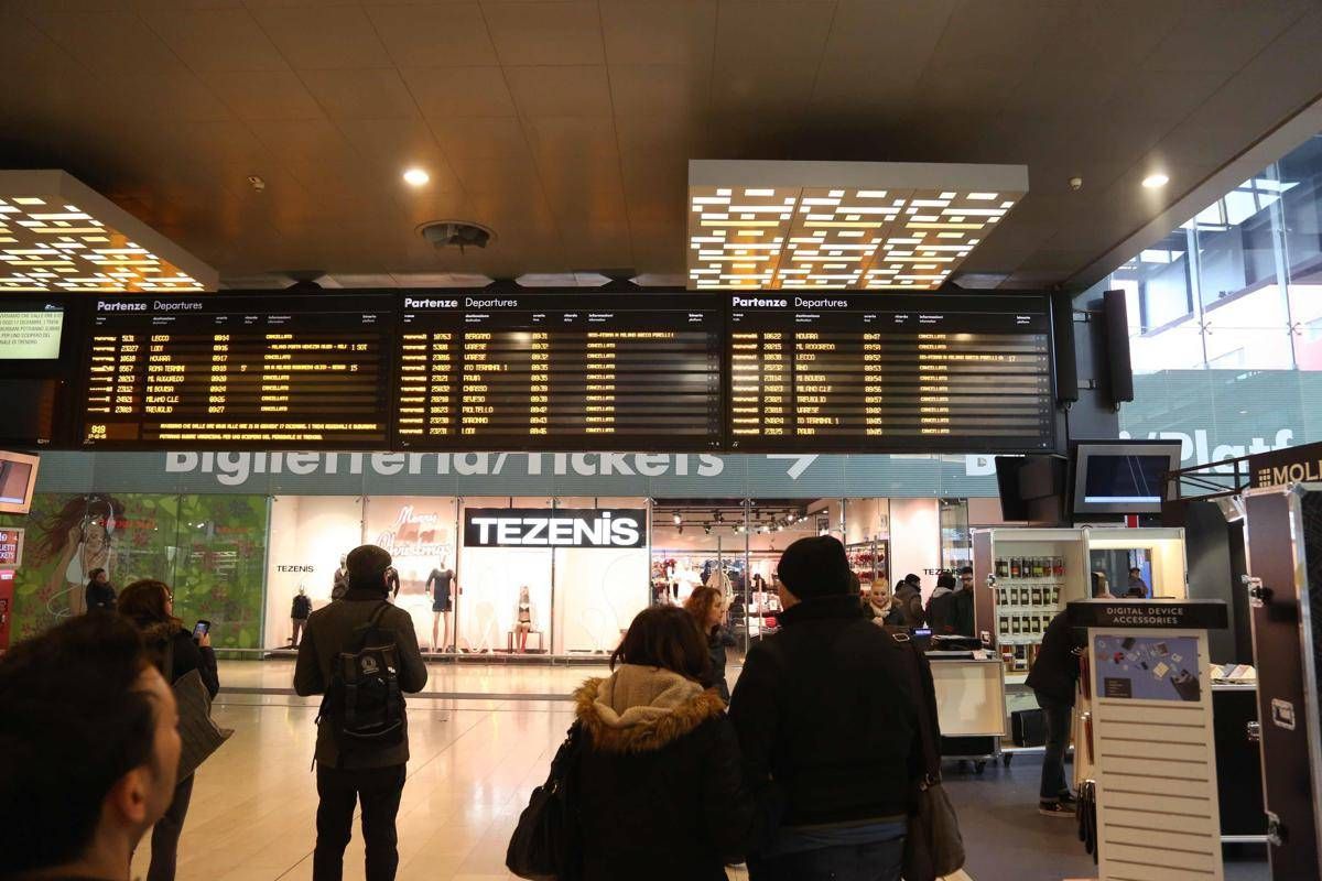 https://www.quotidianodelsud.it/wp-content/uploads/2026/10/sciopero-trenord-treni-cancellati-in-stazione-garibaldi.jpeg