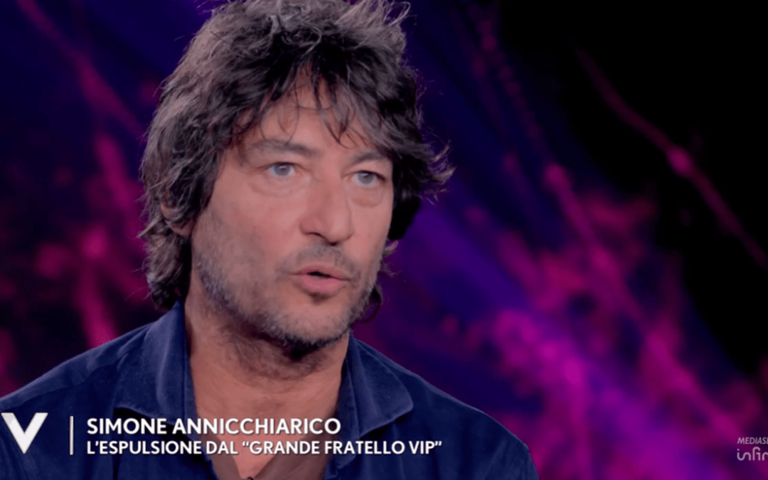Simone Annicchiarico a Verissimo, la squalifica dal Gf Vip e il ricordo del papà Walter Chiari
