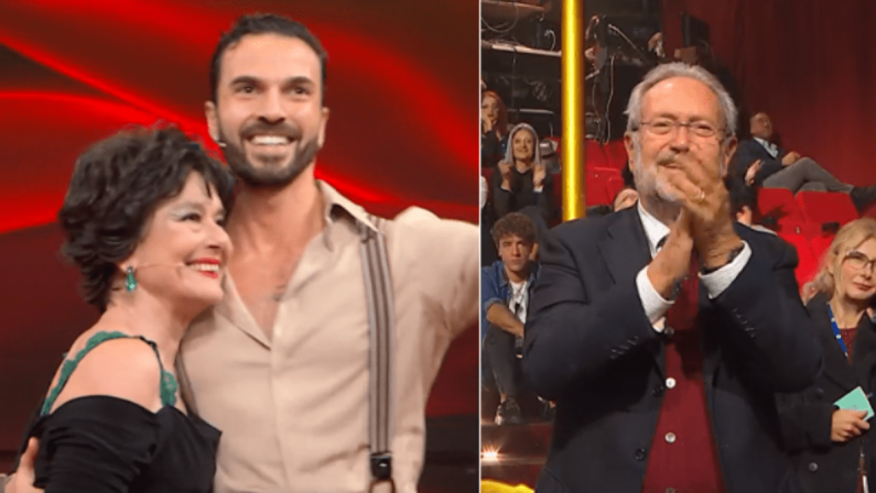 Ballando, Monica Guerritore riceve la standing ovation e si commuove: in piedi il marito Roberto Zaccaria