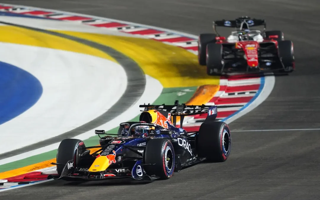 Formula 1, Verstappen trionfa a Singapore davanti a Leclerc e Antonelli