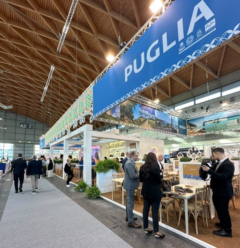 https://www.quotidianodelsud.it/wp-content/uploads/2026/10/stand-puglia-ttg-1-e1791980081835.jpeg
