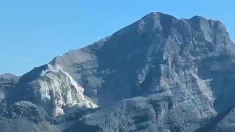 Frana sulle Tofane, escursionista salvata da eliambulanza