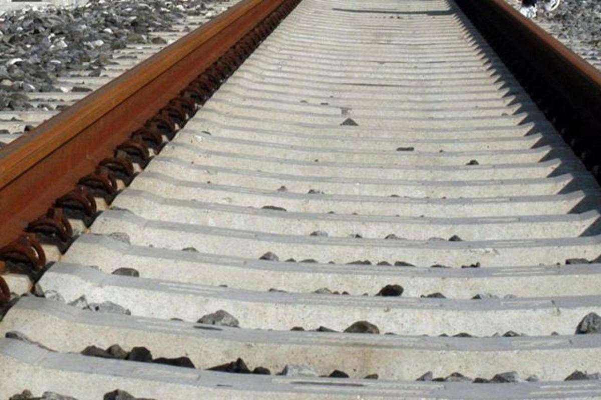 https://www.quotidianodelsud.it/wp-content/uploads/2026/10/treno-binari-fg-ritaglio.jpeg