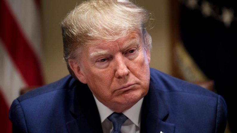 Ucraina, Trump: “E’ ora che abbia un nuovo presidente”