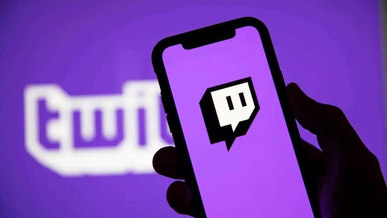 Manuel Otto muore in diretta Twitch, l’influencer aveva 30 anni
