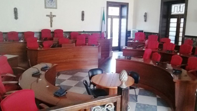 Il Ministero gela Sinistra Italiana, nessun gruppo nel consiglio comunale di Vibo