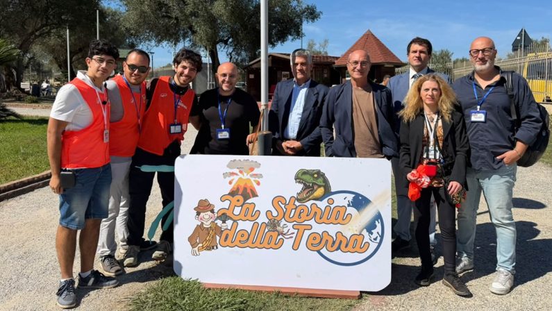 Al Parco urbano di Vibo dinosauri, osservazione di pianeti e stand informativi