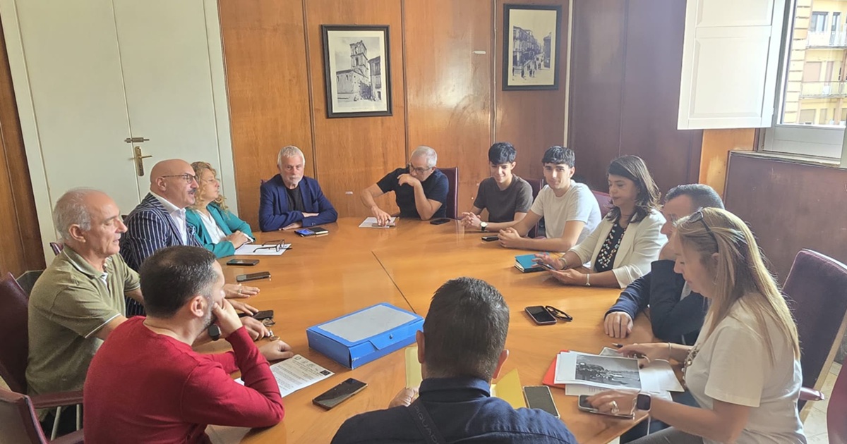https://www.quotidianodelsud.it/wp-content/uploads/2026/10/vibo-incontro-berto-comune-dopo-fuga-gas.jpeg