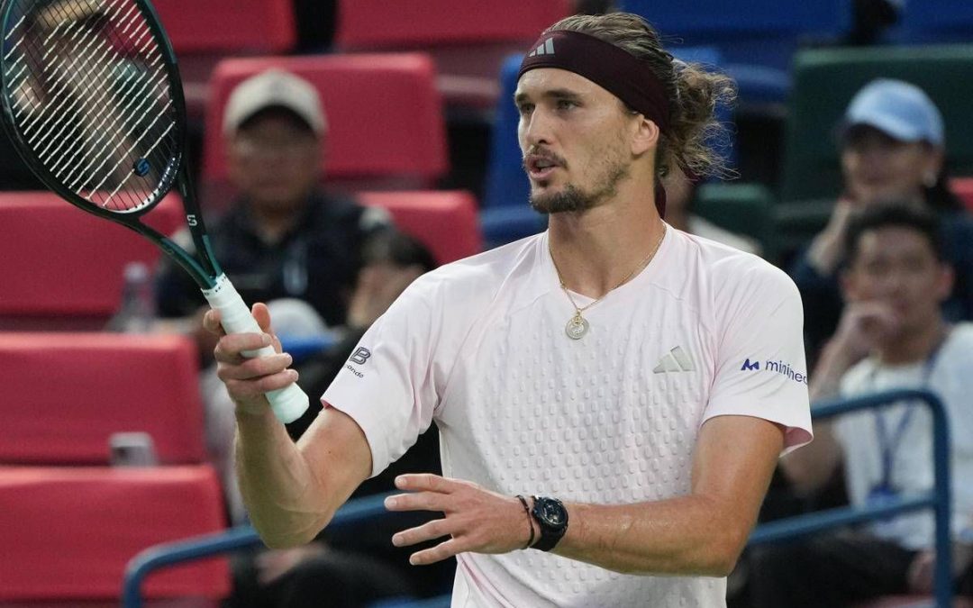 Zverev ko in semifinale a Shanghai e Sinner ringrazia